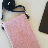 Bolso para teléfono cozy rosa